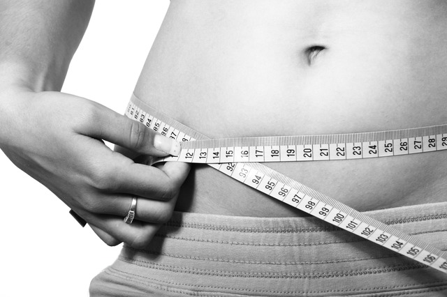 女人別只顧體重，妳更該擔心腰圍粗！